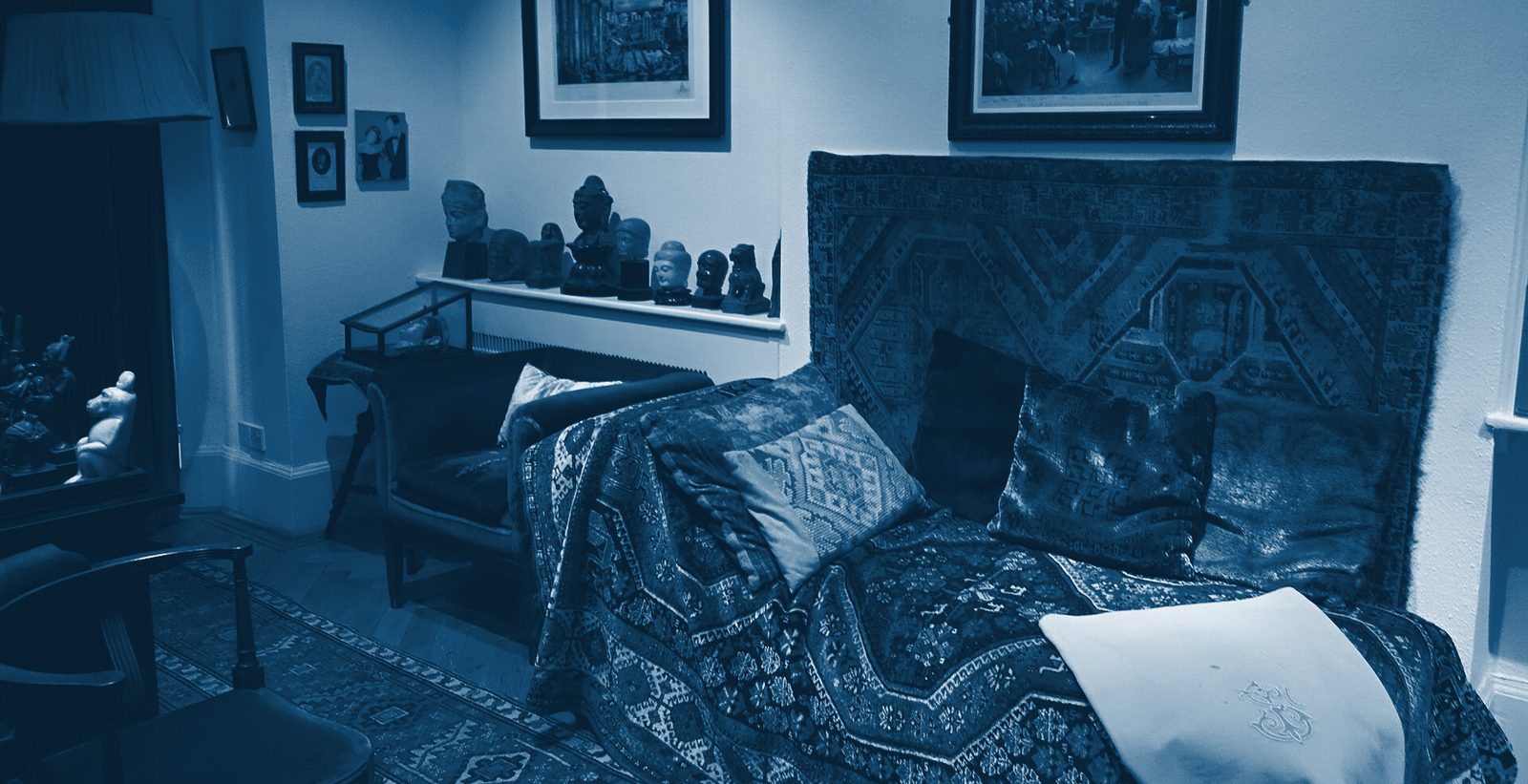 O divã do consultório de Sigmund Freud, no museu de Londres